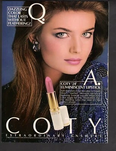 Lápiz labial luminiscente lila estampado publicitario de moda maquillaje anuncio COTY 24 - Imagen 1 de 1