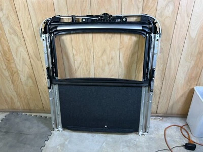 Marco de techo corredizo Lexus IS 200T 350 2014-2021 con techo interior parasol OEM Foto 1 de 4