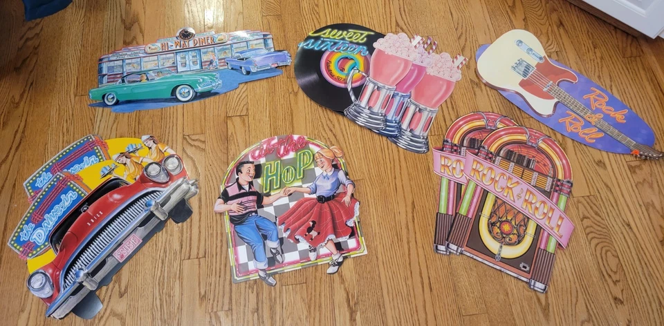 De colección 1988 Beistle Fabulous años 50 Jukebox Soda Fuente Papel Recortes 10 Piezas Foto 1 de 4