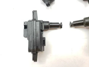LOT OF 2 Volkswagen Actuator 80A-862-159-A - Picture 1 of 3