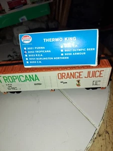 Vintage Thermo King Model Power 9052 Tropicana Orange Juice Train Box Car Reefer - Picture 1 of 3