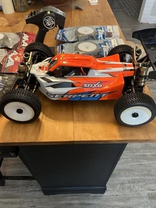 Serpent SRX8 1/8th Scale Buggy - Picture 1 of 7