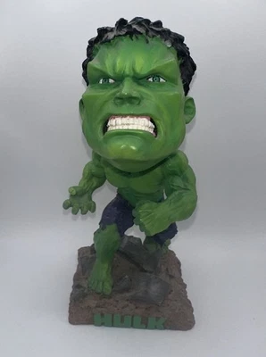Figura Estatua Coleccionable NECA Marvel The Incredible Hulk 2003 Foto 1 de 4