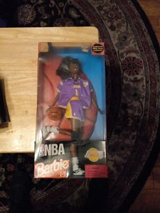 Barbie Los Angeles Lakers NBA 1998 Rare Basketball Black Barbie-Mattel 20705 - Picture 1 of 3