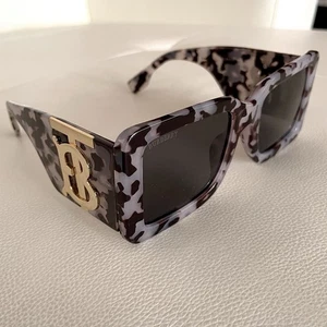 Burberry Eyewear TB Motif Square Frame Sunglasses Brand New Black Leopard Print - Bild 1 von 8