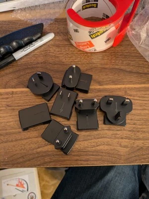 Adaptador de corriente Seagate Expansion STKP8000400 enchufe multi país regiones no EE. UU.  Foto 1 de 2