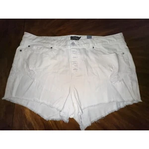 ¡NUEVO CON ETIQUETAS! Pantalones Cortos Torrid Blanco Denim Corte Botón Mosca Envejecido - Talla 22 - Imagen 1 de 6