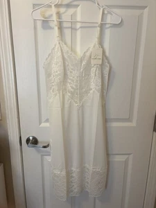 Vintage Vanity Fair Trikot Nylon weiß durchgehender Slip Spitzendetail Stil 3-8-13 Gr. 36 neu mit Etikett - Bild 1 von 22