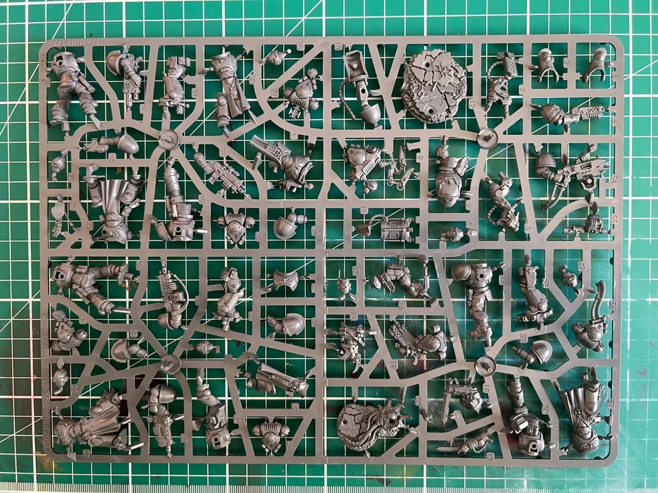 Warhammer 40K Space Marines Heroes of the Chapter - Image 1 of 1