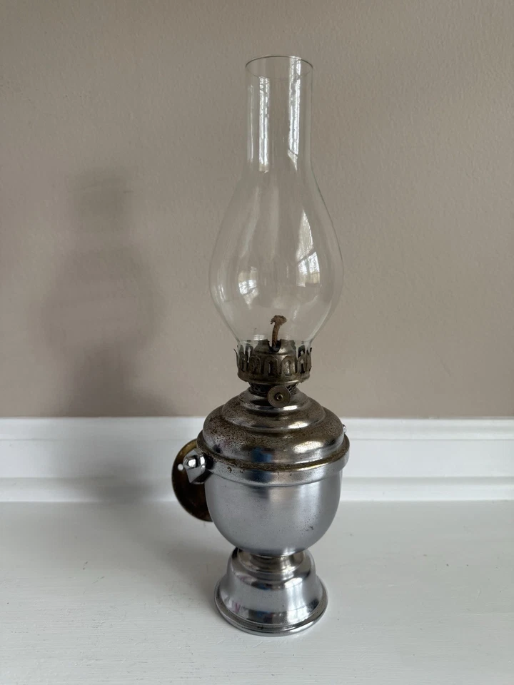 Lámpara de aceite antigua Perko plateada de metal para barco/náutica giratoria de montaje en pared  Foto 1 de 4