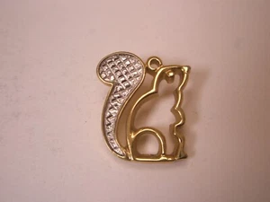 Cute Squirrel Vintage AVON Tie Tack Lapel Pin chipmunk ground tree animal k85 - Picture 1 of 6