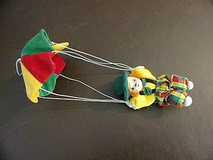 Vintage Cloth Clown With Cloth Parachute (Unmarked) - Picture 1 of 5