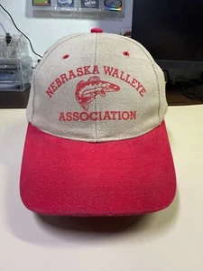 Sombrero trasero ajustable Nissin Fish Nebraska Walley bronceado/rojo - Imagen 1 de 10