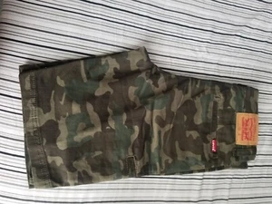 NEW Levi's Cargo Shorts Boys Size 12 Relaxed Fit Adjustable Waist Camaplouge - Picture 1 of 3