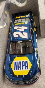 2016 CHASE ELLIOTT #24 NAPA AUTO PARTS COLOR CHROME 1/24 LIONEL - Picture 1 of 3
