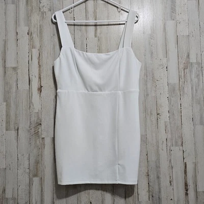 Mini vestido Bodycon Lulus Social Sensations branco gola quadrada sem mangas tamanho XL - Imagem 1 de 4