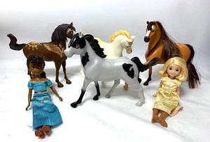 Caballos y jinetes Spirit Untamed, muñecas, Abigail Boomerang Pru Chica (H4) - Imagen 1 de 4