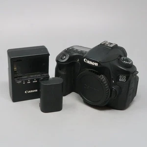 Canon EOS 60D 18,1MP reflex digitale solo corpo - 9K clic! - Foto 1 di 10