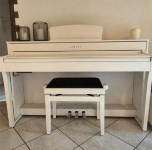 Yamaha CLP-635 WH - TOP-Zustand! Digital Piano Clavinova mit Klavierbank - Bild 1 von 7