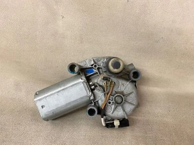 Motor limpiaparabrisas puerta levadiza trasera Plymouth Voyager 2000 OEM 53007512 Foto 1 de 4