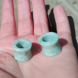Jade 14mm gauge green flare stretch earrings tunnel natural stone plugs - Picture 1 of 6