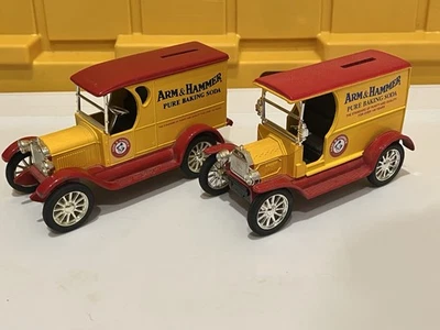 Camión banco fundido a presión ERTL 1912 Arm & Hammer/furgoneta de reparto 1923 - Lote de 2 Foto 1 de 4