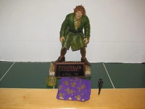 Universal Studios Monsters LOOSE The HunchBack of Notre Dame Figure Lon Chaney - Picture 1 of 1
