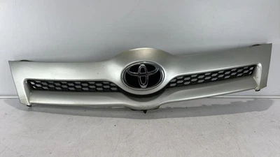 Calandre TOYOTA COROLLA VERSO 2 PHASE 1 52111-0F020 - Photo 1/4