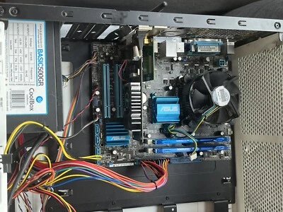 Blocco Cpu INTEL Core 2 Quad+ 8gb RAM DDR3+Alimentatore 500w+ Scheda Video Gt210 - Immagine 1 di 2