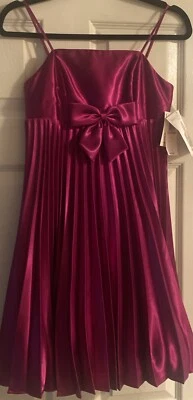 NUEVO CON ETIQUETAS $88.00 Jessica McClintock Niñas Magenta Plisado Espagueti Vestido Elegante Talla 12 Foto 1 de 4