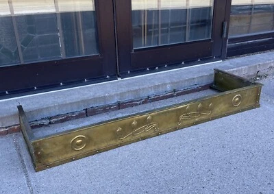 古董世纪之交黄铜新艺术壁炉挡泥板  — 第 1/4 张图片