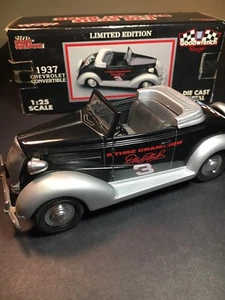 Racing Champions 1937 Chevrolet Convertible Coin Bank 1:25 Scale Die Cast Metal - Picture 1 of 5