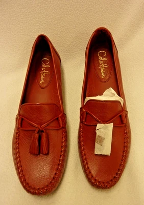 NIB COLE HAAN WOMEN'S RED FARRAH MOCCASINS SZ 9.5B TASSLES - Image 1 of 4
