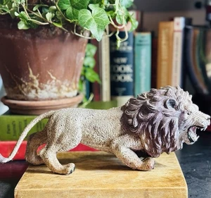 Vintage Hard Plastic Lion Figure Toy Circus Zoo 13 Inches Play Statue 94 - Bild 1 von 7