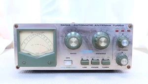 DAIWA CNA-1001 Sintonizzatore Antenna 3.5-28MHz 500W con Carico Fittizio Auto SWR Matching - Foto 1 di 5