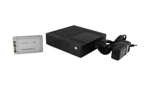 Mdina Media | MD1 QE2000 | AMD Quad Core 4x 2GHz | 4GB DDR3 RAM | kein Win. - Bild 1 von 3