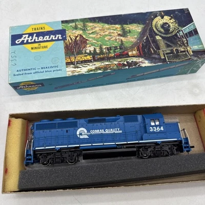 HO Athearn Conrail GP 40-2 #3364 powered Diesel Engine Runs Good - Image 1 of 4