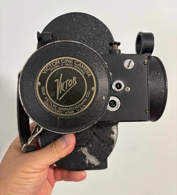 Câmera de Filme Vintage Victor Animatógrafo Cine 16mm Modelo 3 Para Peças ou Reparo - Imagem 1 de 4