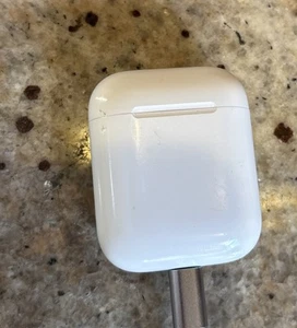 Apple AirPods 2ème génération A2031 et étui Lightning A1602 - Testé - Photo 1 sur 6