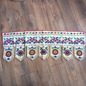 Vintage indischer Toran Türbehang Handarbeit 38" traditionelle Vögel bestickt - Bild 1 von 10