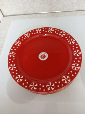 Набор из 4 сделанных в Португалии красных мятных конфетных обеденных тарелок 11 дюймов керамика - Изображение 1 из 4