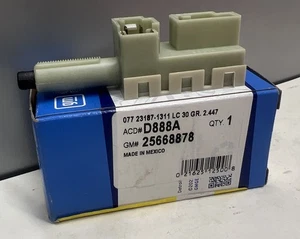 Cruise Control Stop Lamp Safety Warning Switch Lesabre Deville Seville 25668878 - Foto 1 di 2