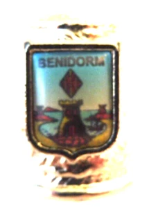 * DE A COUDRE DE COLLECTION THIMBLE METAL - BENIDORM ESPAGNE - Imagen 1 de 1