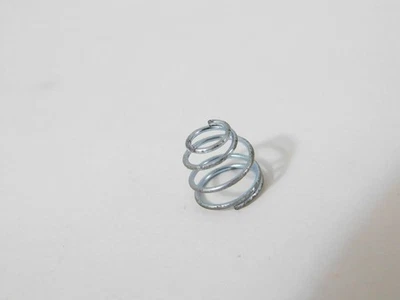 Nuevo de Lote Antiguo Kawasaki A1 H1 A1SS A7 A7SS KZ1000 H2 Botón Resorte 46031-002 NUEVO Foto 1 de 4