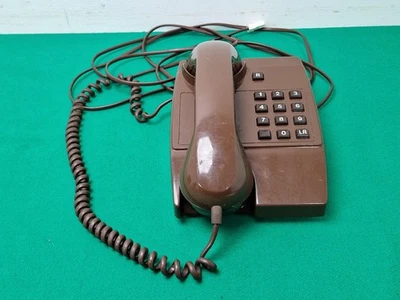 Retro Brown BT British Telecom 9040R Push Button Telephone - Image 1 of 4