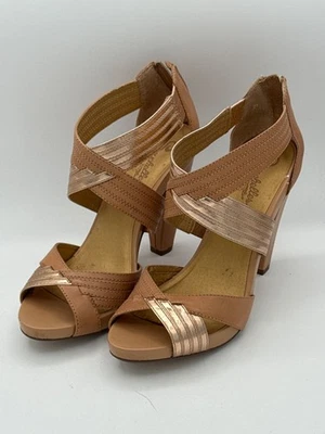 Tacones Seychelles para mujer 7,5 punta abierta con tiras cuero tostado y dorado y sintético Foto 1 de 4