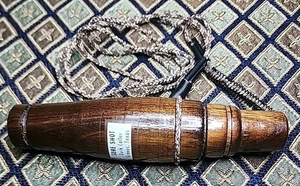 Vintage Walnut Sure Shot Duck Caller • Groves, Texas - Bild 1 von 3
