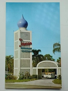Postcard Florida Sarasota FL Mecca Restaurant 5050 North Trail 1960s Unposted - Picture 1 of 2