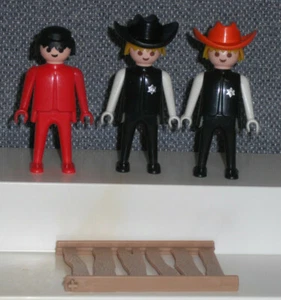 3 VTG PLAYMOBIL GEOBRA PEOPLE/FIGURES 2 SHERIFFS & 1 MAN IN RED & GATE/FENCE - Picture 1 of 6
