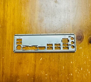 USED - Motherboards Backplate I/O Gigabyte AB350-Gaming & B450M DS3H IO - Bild 1 von 3